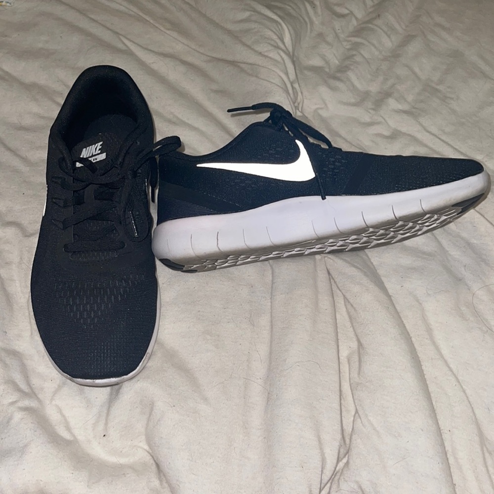 Pre loved black Nike sneaker